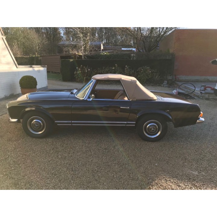 1967 MERCEDES 250SL W113