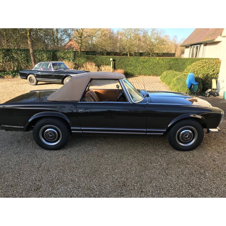 1967 MERCEDES 250SL W113