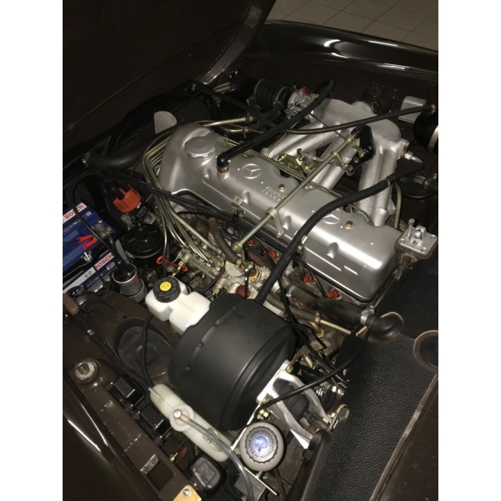 1967 MERCEDES 250SL W113