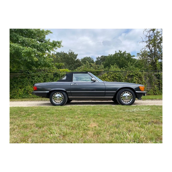 1986 MERCEDES-BENZ W107 560 SL European version