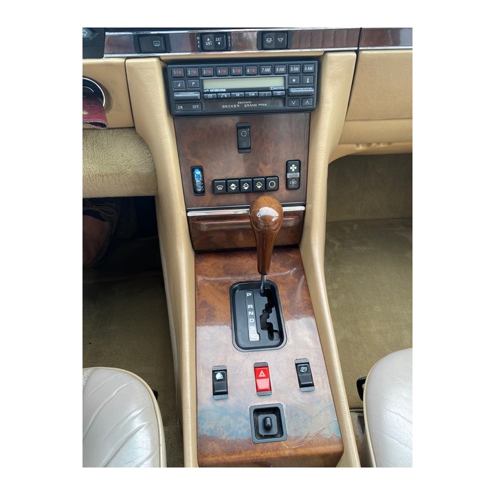 1986 MERCEDES-BENZ W107 560 SL European version