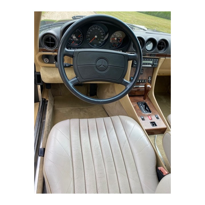 1986 MERCEDES-BENZ W107 560 SL European version
